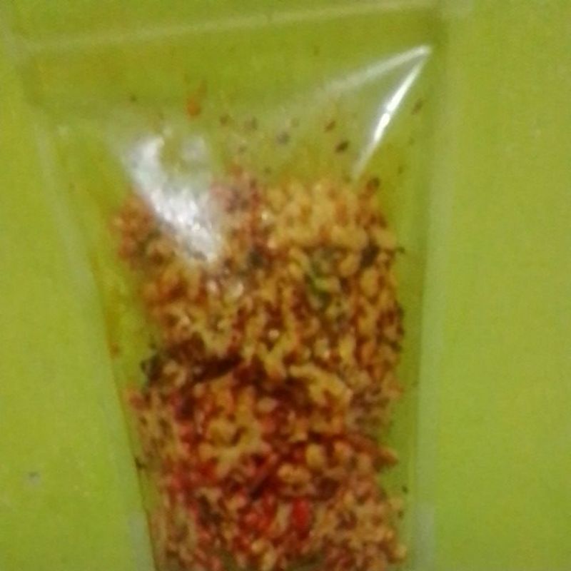 

seblak,pedas,gurih,daun jeruk,cemilan sambil nonton tv