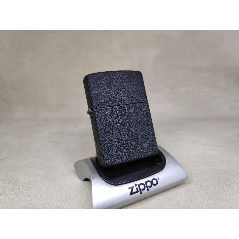 Yun Zippo Black Crackle 236 Original