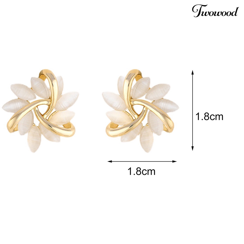 1 Pasang Anting Stud Bentuk Bunga Lingkaran Geometris Bahan Alloy Untuk Wanita