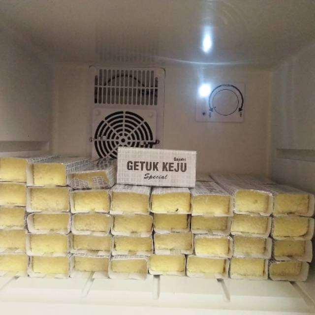 

OLEH OLEH GETUK KEJU 1 PAX ISI 25 PCS