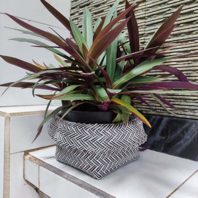 Cover Pot Anyaman/ Cover Pot Plastik/ Cover Pot Anyaman Lurik Murah