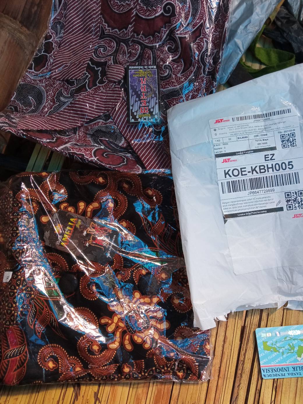 Blus Davina Sogan Atasan Batik Wanita Kerja