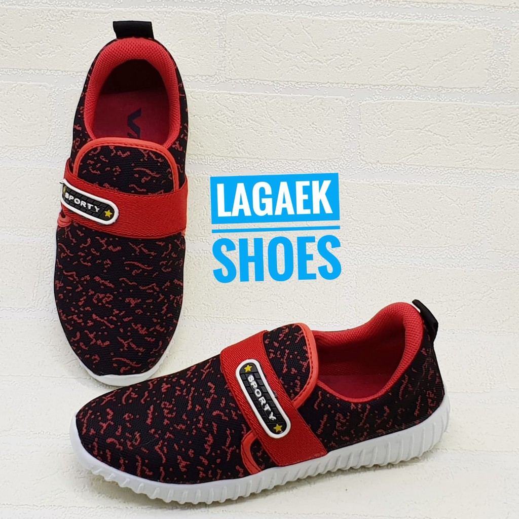  sepatu  anak  sporty USIA  1 2 3 4  5 6 tahun  corak MERAH 