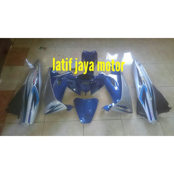 full bodi halus honda karisma x 125 d biru silver lis .
