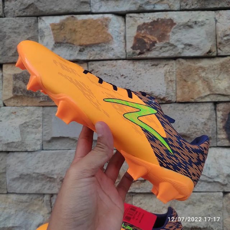 SEPATU BOLA SPECS ACCELERATOR ALPHA PRO FG ORIGINAL SPECS SEPATU SEPAKBOLA SPECS