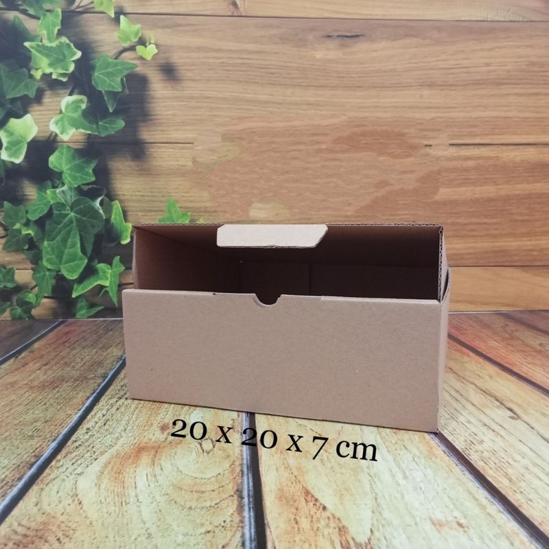 

kardus 20 x 20 x 7cm .. die cut