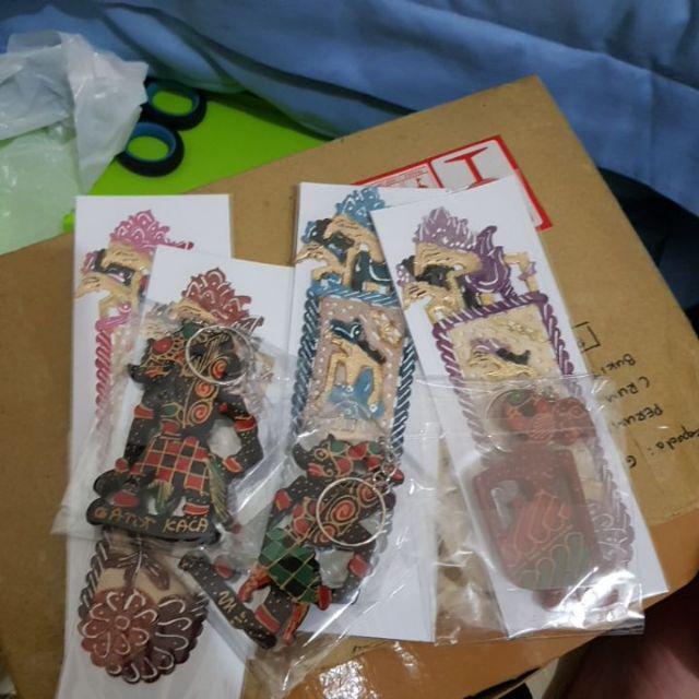 Souvenir Pembatas Buku Wayang