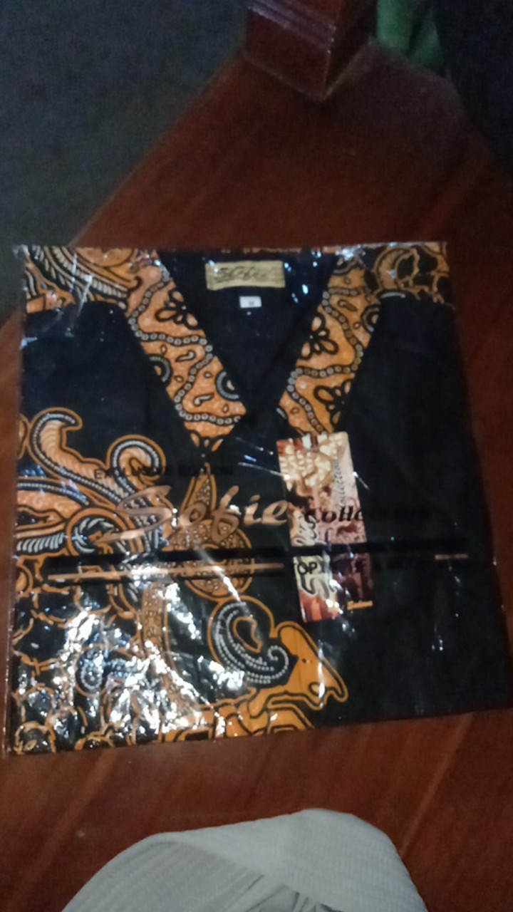 Kemeja Batik Bahu Pendek Motif Wayang Semar Mesem