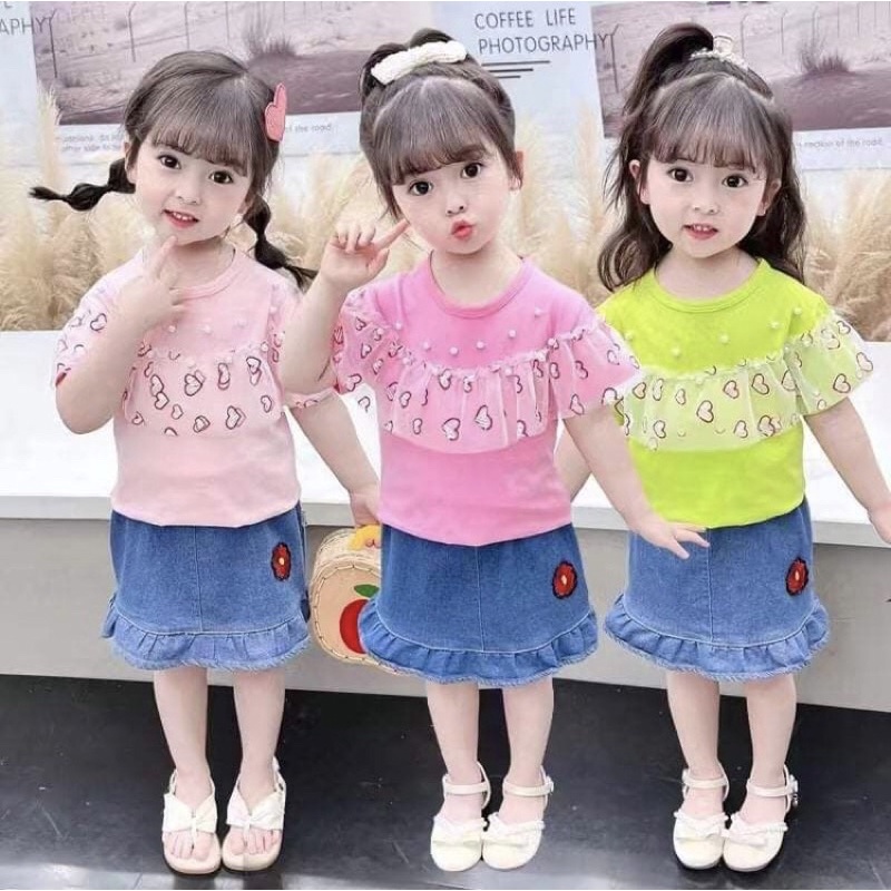 Setelan anak kaos dan rok denim