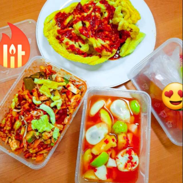 

Asinan Buah / Asinan Sayur / kerupuk mi / asinan segar / makanan segar