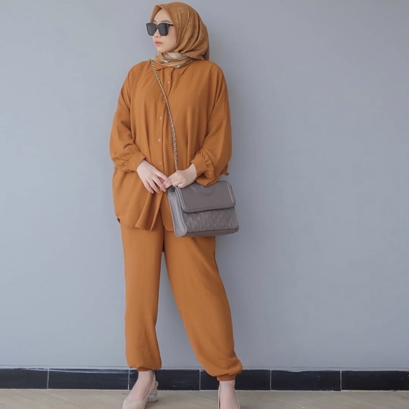 DYN  Basic Anara set Part 6- One Set Atasan + Celana Crinkles-Mustard