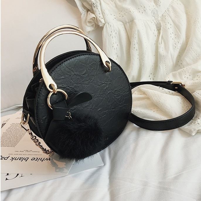 K8971 - BLACK/BROWN/PINK/RED  - TAS SLEMPANG BULAT ROUNDBAG FREE GANTUNGAN BULU POM POM JINJING TOTEBAG HANDBAG TAS WANITA FASHION IMPORT MODIS ELEGAN TERMURAH TERLARIS TERBARU BAGSTORE JAKARTA TAS BATAM BQ2221 LT1578 KPC8971 B00377 CR7270