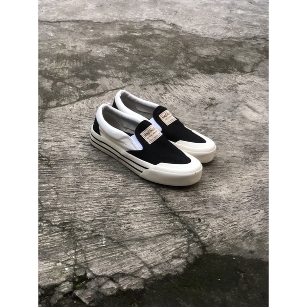 SEPATU SLIP ON RAFTALLE LX