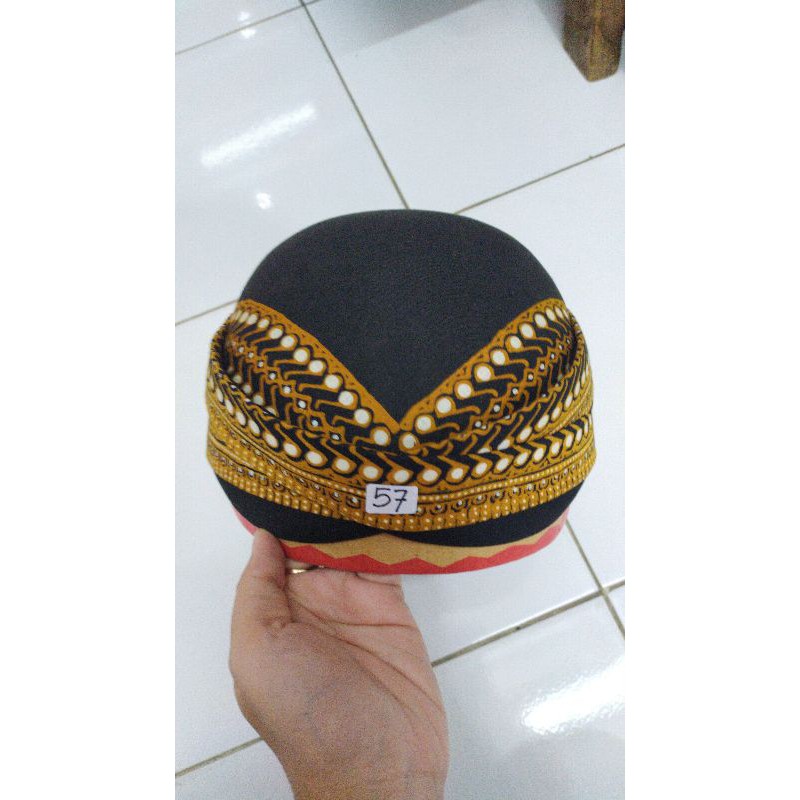 [CUSTOM] Blangkon Solo Ksatrian Lemesan Batik Tulis Size 57