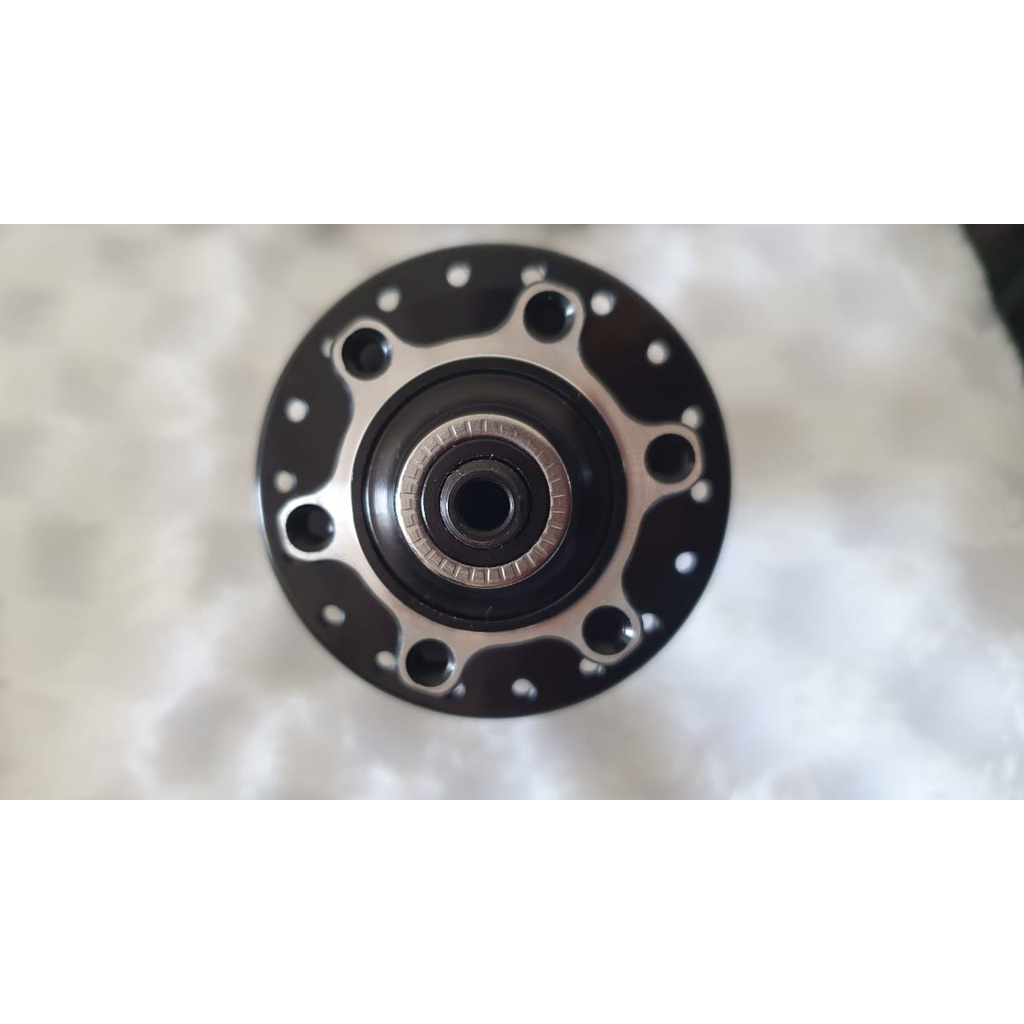 HUB PACIFIC 36 HOLE DB