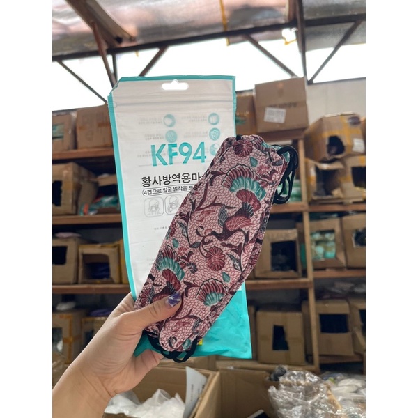 MASKER KF94 BATIK 4PLY ISI 5PCS 10PCS PER PACK / KF 94 EARLOOP MOTIF MURAH