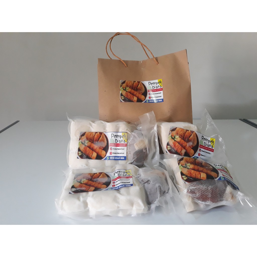 

Paper Bag untuk kantong oleh-oleh mpek-mpek