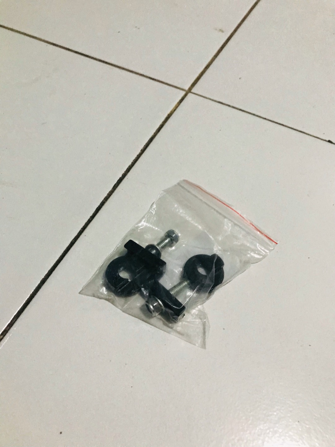 Kunci Pas Pengencang Rantai Sepeda Warna Hitam