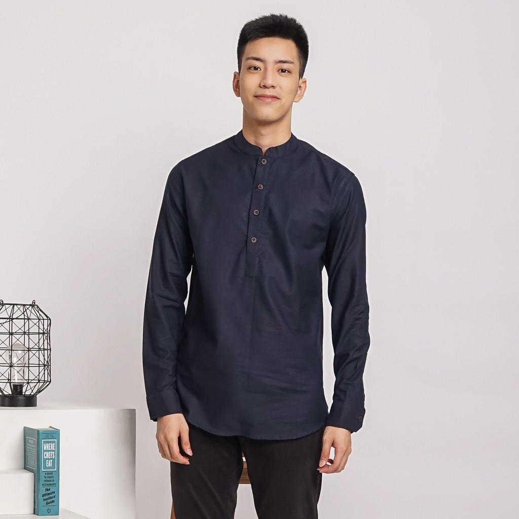 SANVANINA Kemeja Lengan Panjang Pria Kerah Shanghai Slim Fit Koko Navy  E-1411G