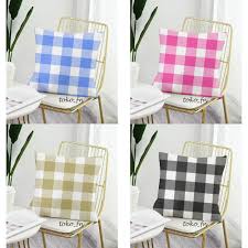 Sarung bantal sofa 40x40. Material katun. Halus dan adem.