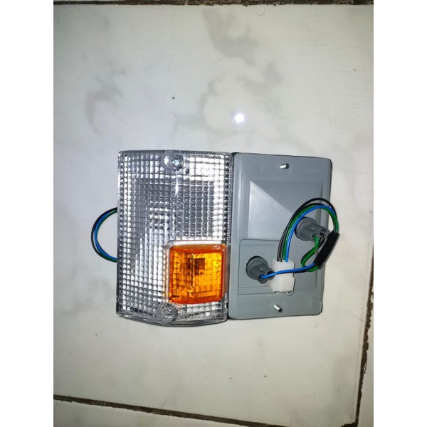 Lampu sen depan L300