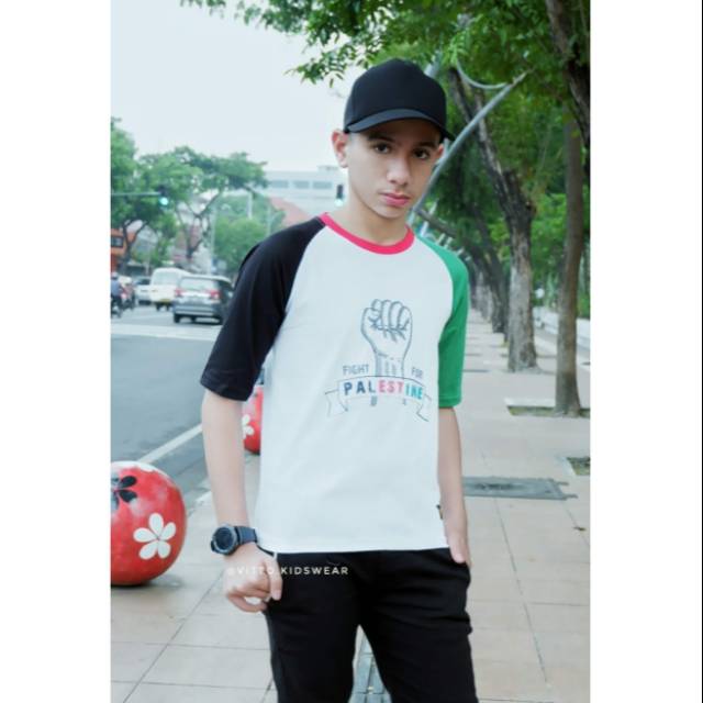 Tee junior by upright