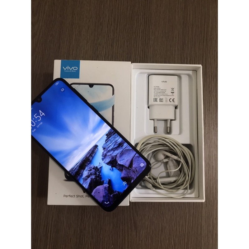 Jual HP Handphone Bekas Vivo V11 6/64 Fullset ORI HP Second Seken Berkualitas