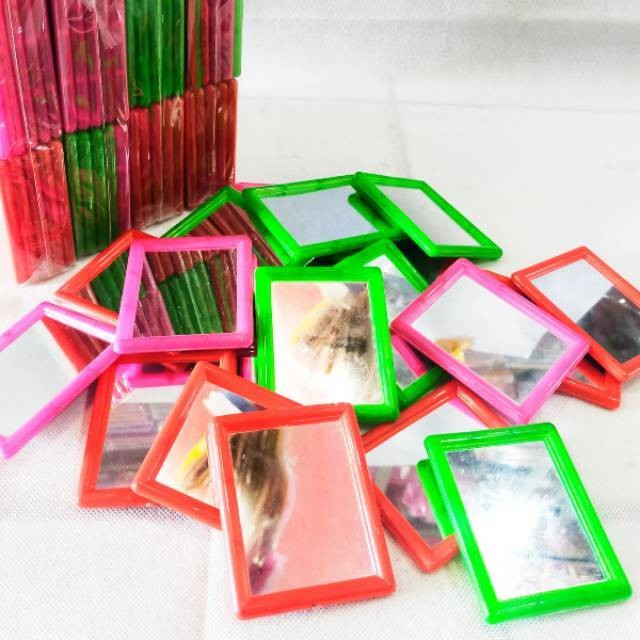 Kaca Cermin Makeup Kecil