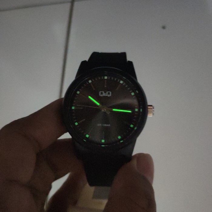 Q&amp;Q Original VR35 Series  - Jam Tangan Pria - karet