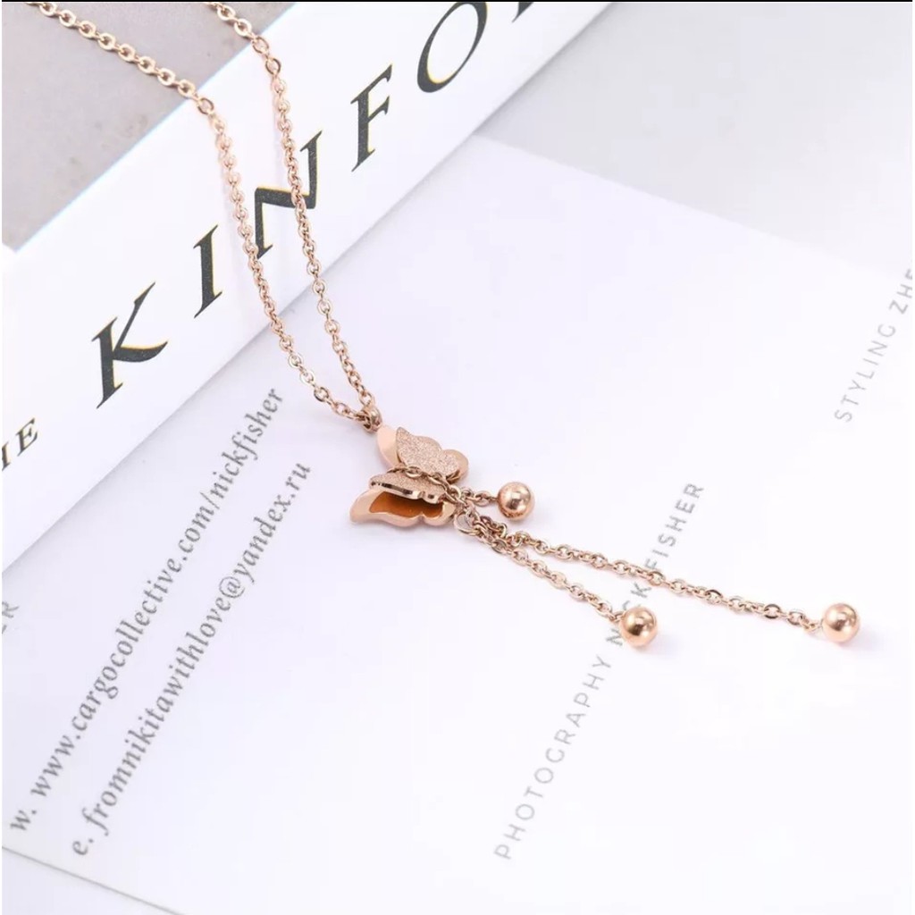 Kalung Titanium Kupu-Kupu Dengan 3 Bandul Bola Tersedia Warna Rose Gold, Gold dan Silver