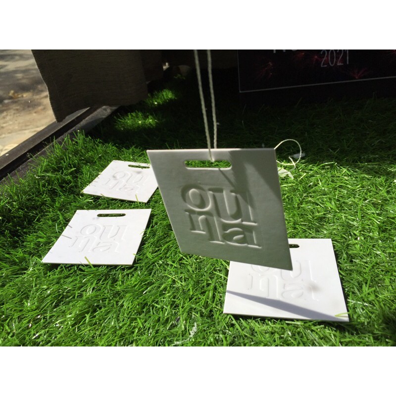 

hangtag exclusive custom logo blind deboss mendem paper 1 ml