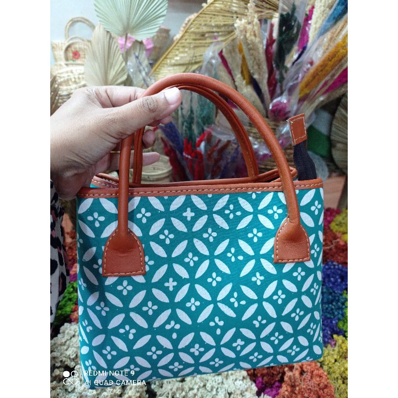 TAS WEBE BATIK FINIL // TAS WANITA // TAS SELEMPANG // TAS KERAJINAN