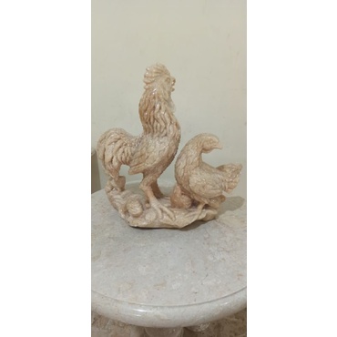 Patung ayam batu onik alami