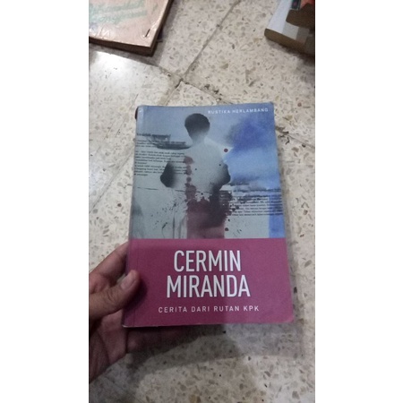 Novel Preloved Cermin Miranda