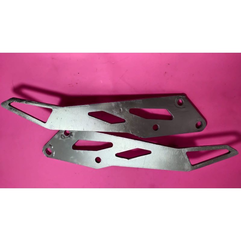 Dudukan footstep belakang Kymco cevira original 2nd