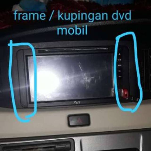 Frame dvd mobil / kupingan dvd mobil