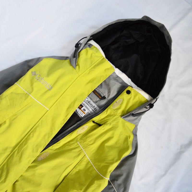 Jaket Outdoor Columbia Titanium