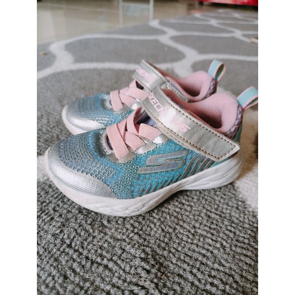 sepatu skechers anak original 100%
