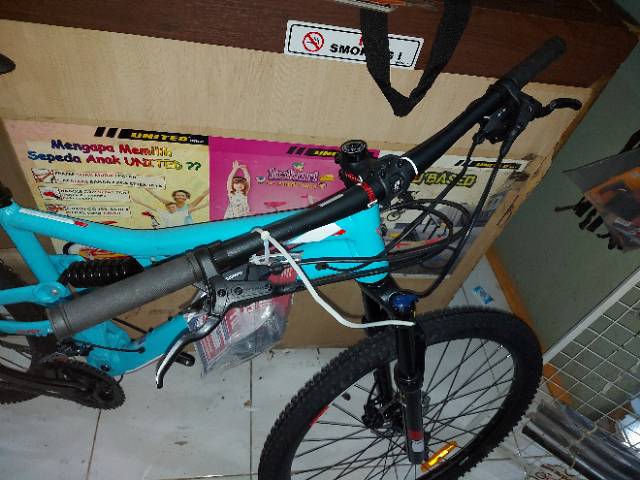Sepeda Mtb 27 5 Inch Thrill Oust 1 0 T120 Bj Series Shopee Indonesia