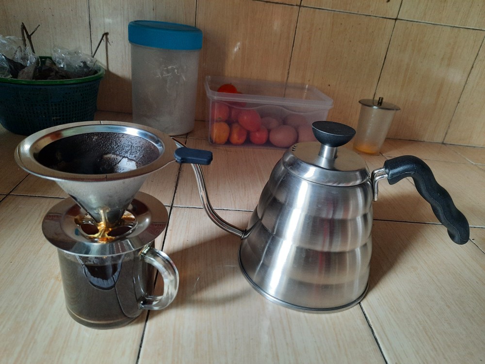 Teko Leher Angsa Gooseneck Kettle Hario Buono Pour Over 1.2l