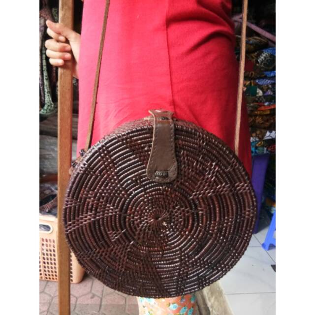 TAS ROTAN CANTIK WARNA