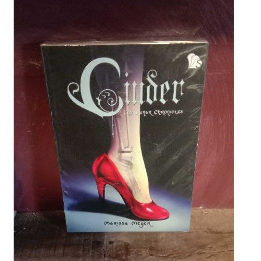 Cinder - Marissa Meyer