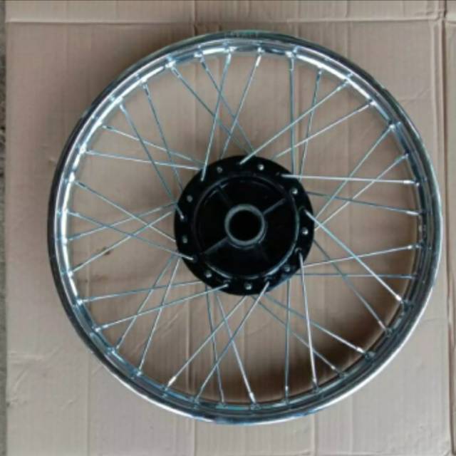 Veleg pelek belakang copotan original kondisi 80% motor vega new motor vega lama