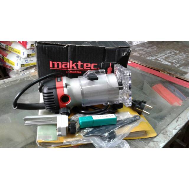 Mesin trimmer router maktec