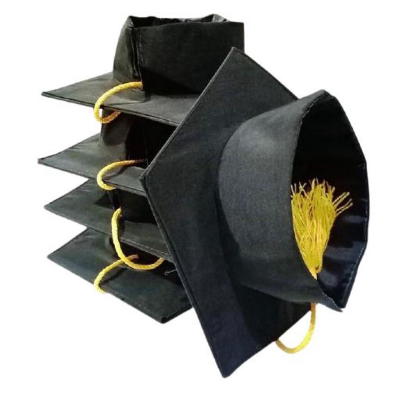 Topi toga wisuda