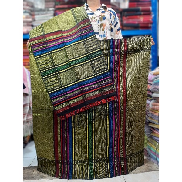 songket Tarutung Motif Iccor dengan benang Singer