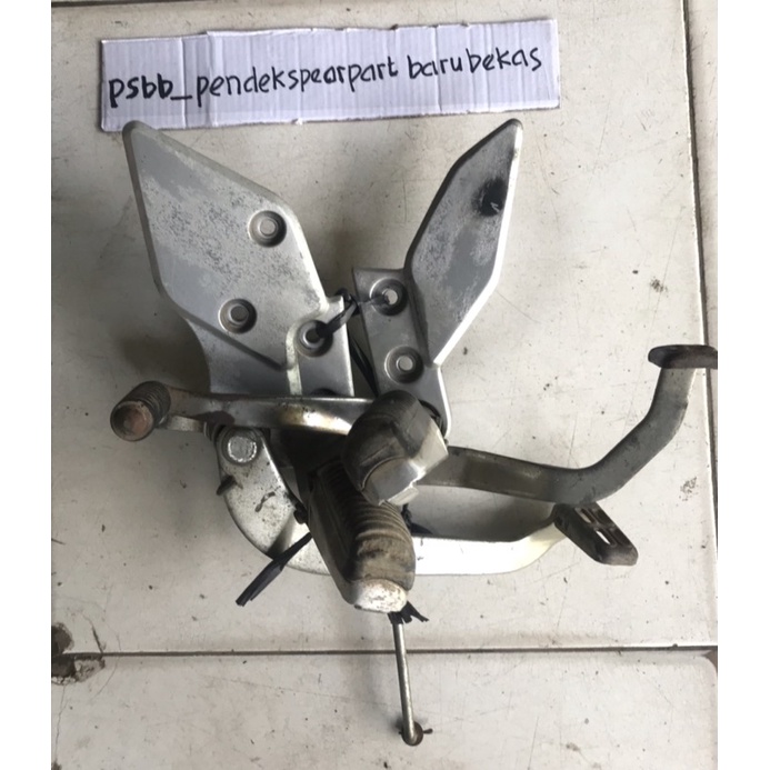 Foot Step Vixion NVL Footstep New Vixion Postep Depan Set New Vixion NVL Original