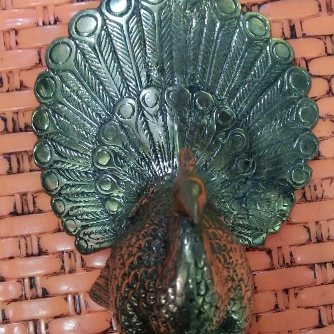 %%%%] patung burung merak asli logam