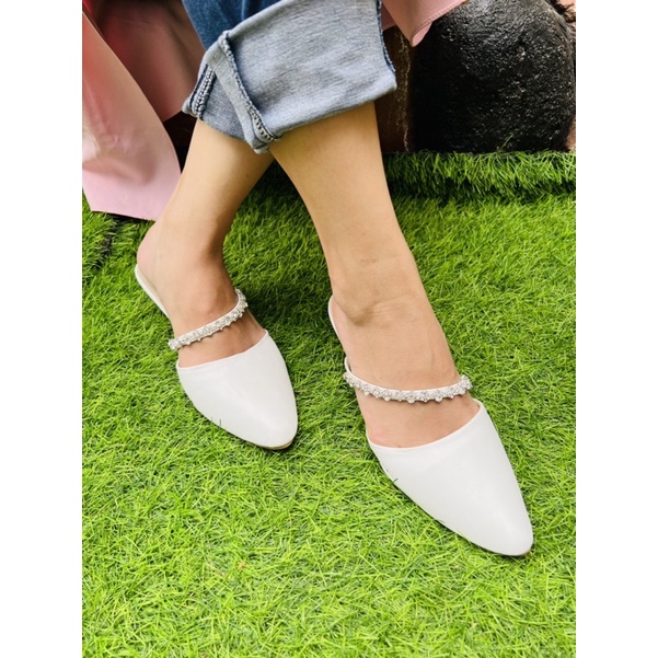 sepatu wanita Rafaizoutfit yesyy putih tali aksesoris 5cm lancip