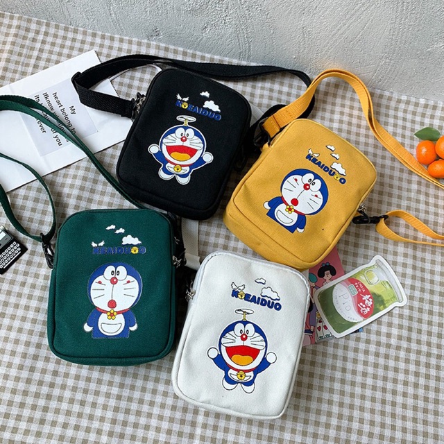 Tas Selempang Wanita Doraemon